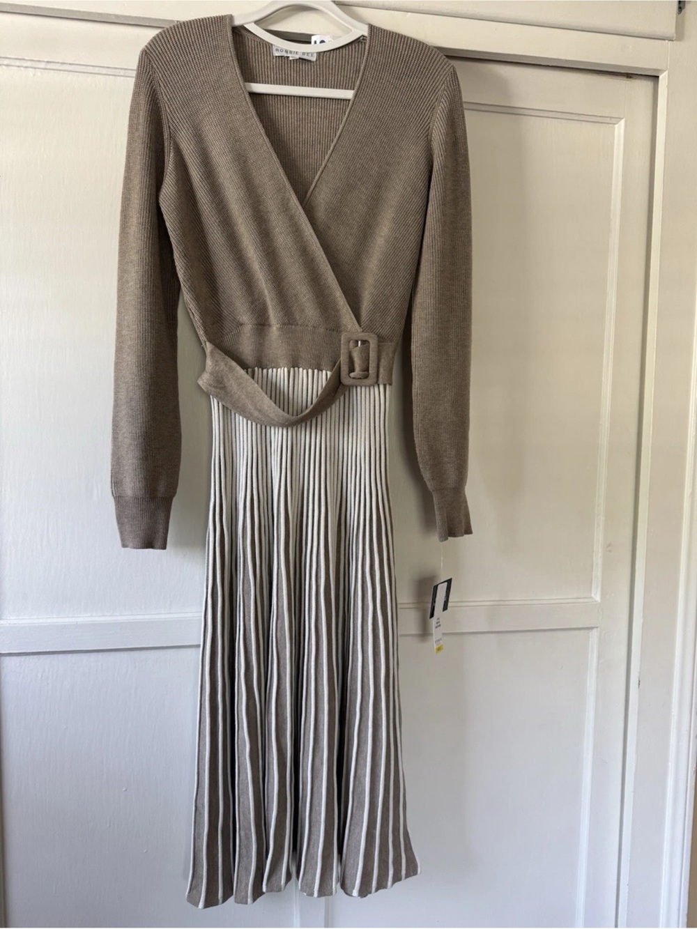 Robbie Bee Dress Ivory Brown Size Medium NWT